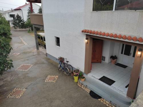 Apartment Arba 1 S Bazenom