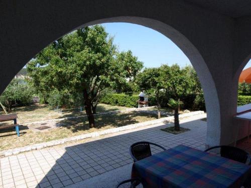 Apartments With A Parking Space Barbat, Rab - 16992