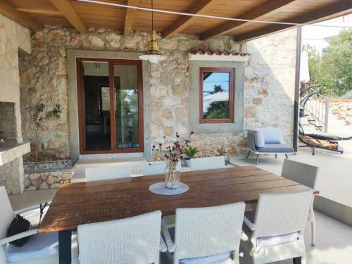 Villa Stone Hause Noa