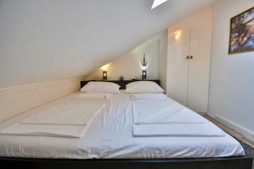 Apartment 10 In Villa Petrac