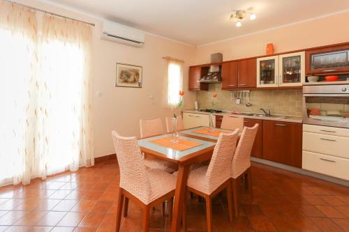 Casa Felice Apartments-holiday Home