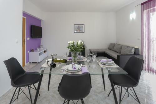 Charming Carmen Apartment