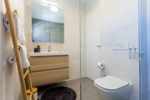 Villa Eli - New Unique Holiday House With Swimming Pool