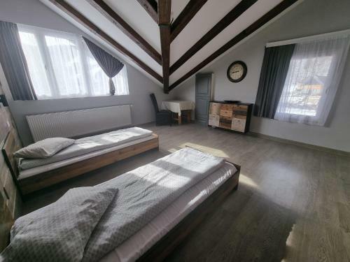Hostal Pensiunea El Monte Satic
