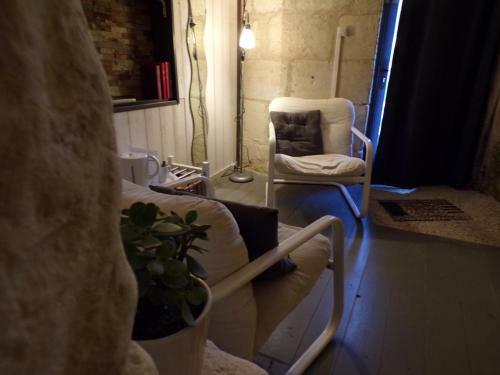 Hostal Les Troglos De Beaulieu
