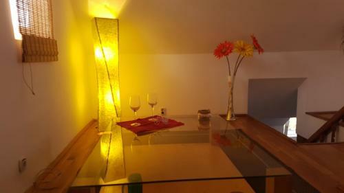 Hostal My Place - Butterflies