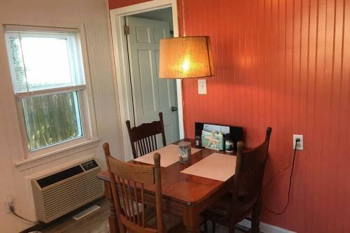 Cottage By The Sea Steps To Downtown Rehoboth!