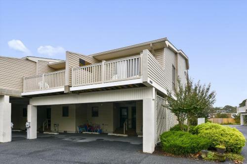 Sea Pines -- 16 Sea Pines Village