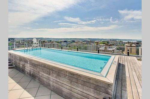 Apartamento Luxury D.c. 1br Apt W/rooftop Pool In Southwest Waterfront