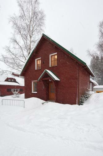 Base Camp Medvedin