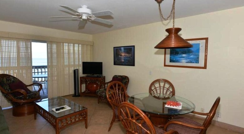 Hotel Kahana Sunset