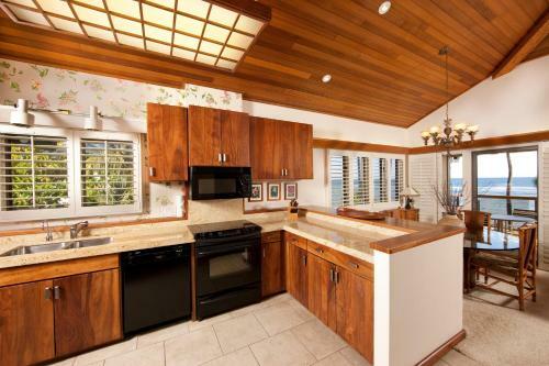 Puunoa Beach Estates