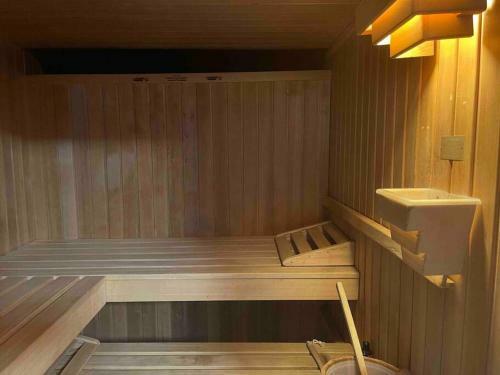 Apartamento Sch�ne Ruhige Wohnung (42qm) In Messen�he!