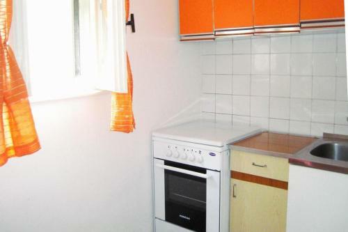 Apartment Sunshine Mali Rat-omis