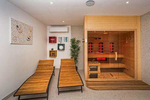 Villa Dispet With Heated Pool, Jacuzzi, Sauna And Cinema