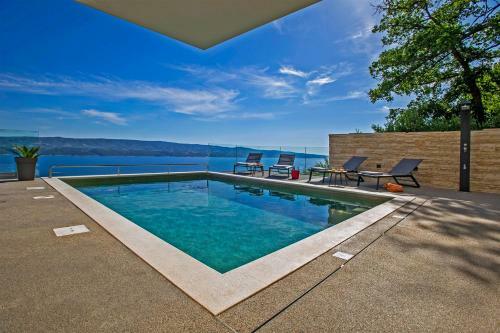 Villa Dispet With Heated Pool, Jacuzzi, Sauna And Cinema