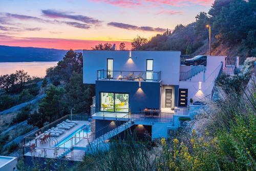 Villa Mia With Private Pool, Whirlpool, Gym, Sauna, Seaviews