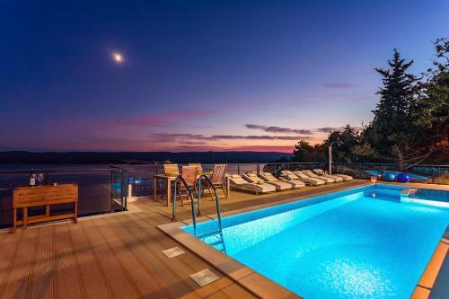 Villa Mia With Private Pool, Whirlpool, Gym, Sauna, Seaviews