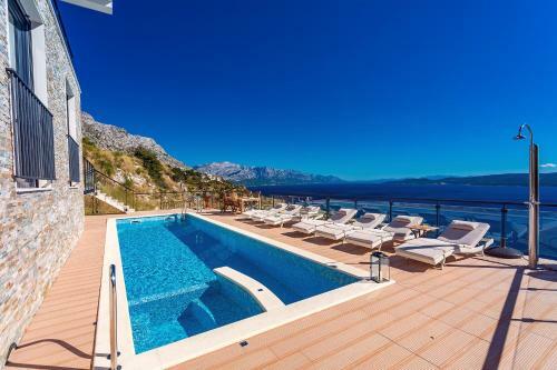 Villa Mia With Private Pool, Whirlpool, Gym, Sauna, Seaviews