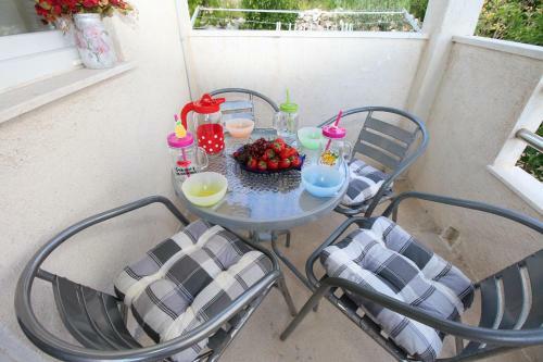 Apartments Pivac - Lokva Rogoznica
