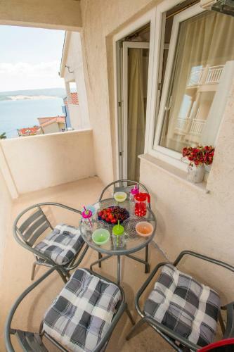 Apartments Pivac - Lokva Rogoznica