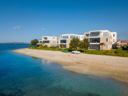 Unique Luxury Designers Apartment Right Next To The Beach