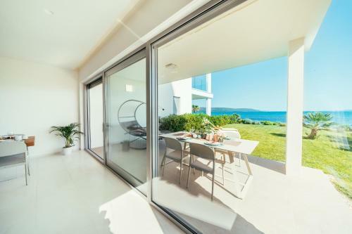 Unique Luxury Designers Apartment Right Next To The Beach