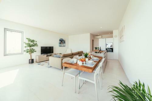 Unique Luxury Designers Apartment Right Next To The Beach