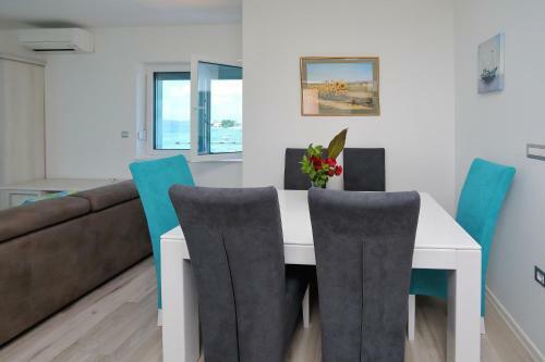 Apartmani Marina S Pogledom, Suko?an