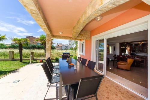 Holiday Home Sunshine