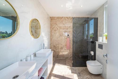 Luxury Villa With A Swimming Pool Sukosan, Zadar - 19053