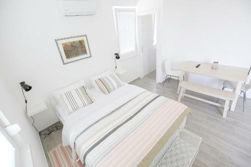 Apartments Villa Navi