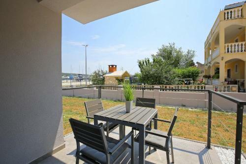 Apartments Villa Navi