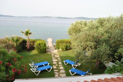 Direct Seafront Villa