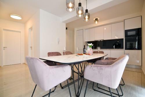 Luxury Apartments La Perla