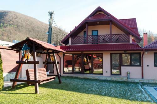 Hotel Pridvorul Haiducilor