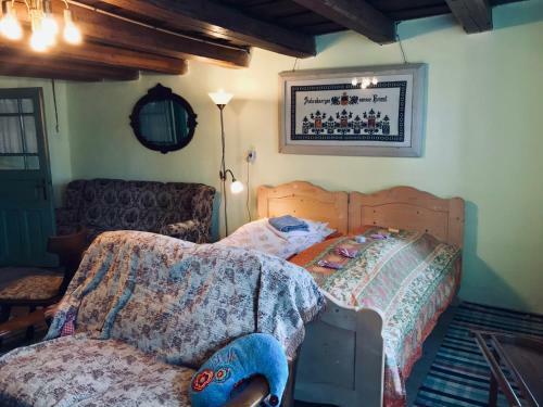 Bed & Breakfast Lovely Old Transylvanian Cottage, Room 1