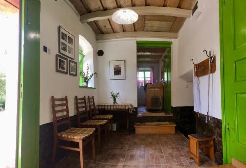 Bed & Breakfast Lovely Old Transylvanian Cottage, Room 1