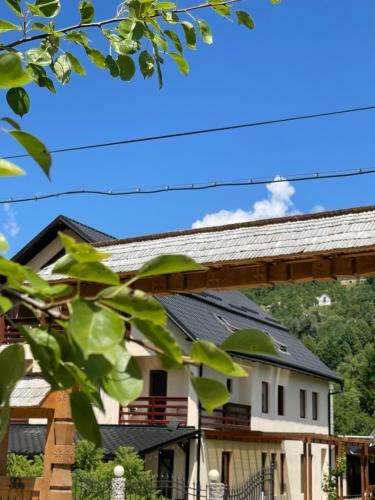 Hostal Gama Restaurant Cazare
