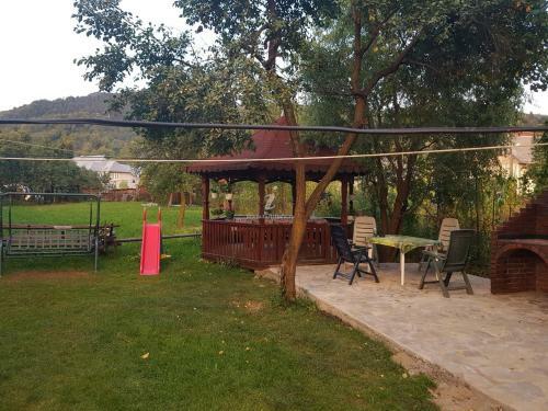 Hostal Floarea Reginei