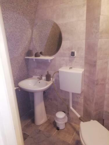 Hostal Domurile Din Z?rne?ti