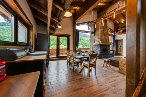 Lodge Avalanche Plaiul Foii