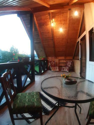 Lodge Clematis House