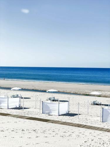 Stylish 3 Bedroom Apartment Close To The Beach