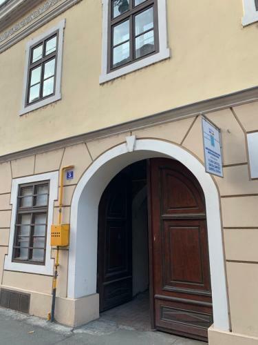 Rustic Apartment In The Historical Center