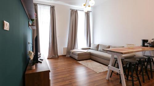 Unirii Old Square Apartments 4
