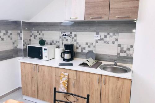 Apartament Cu 2 Camere, Spatios Si Confortabil.