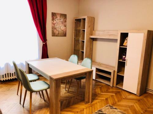 Ultra-central Apartment Just In Union Squere