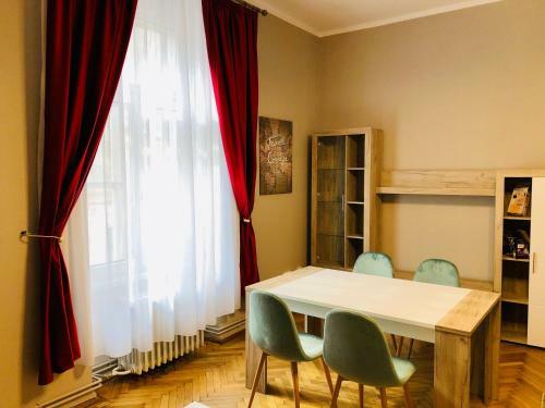 Ultra-central Apartment Just In Union Squere