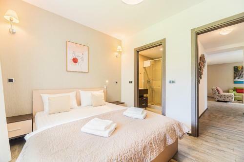 Fabulous Views Silver Mountain 3 Rooms Apartment